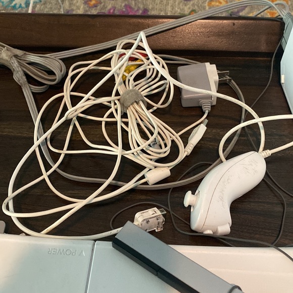 Wii Fit Bundle Plus Mario Kart & So much More - Picture 11 of 12